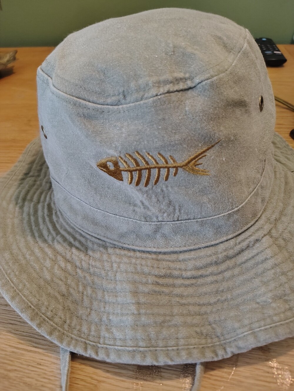 Men's Light Gray Cotton Bucket Hat with Fish Embroidery